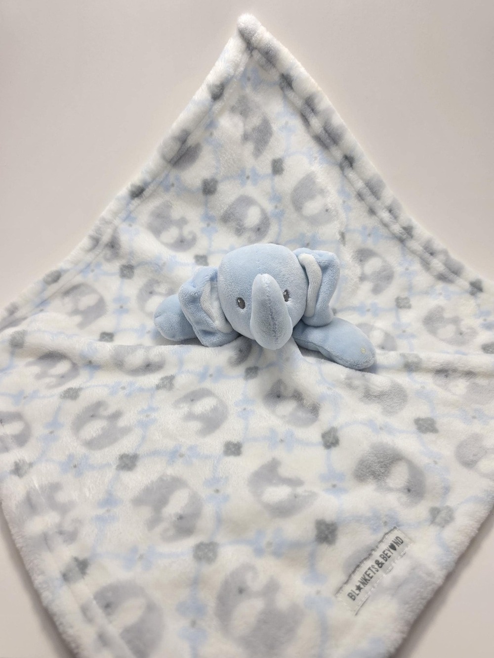 Blankets and Beyond Vintage Blue Elephant Lovey Blanket Plush (10 inch)